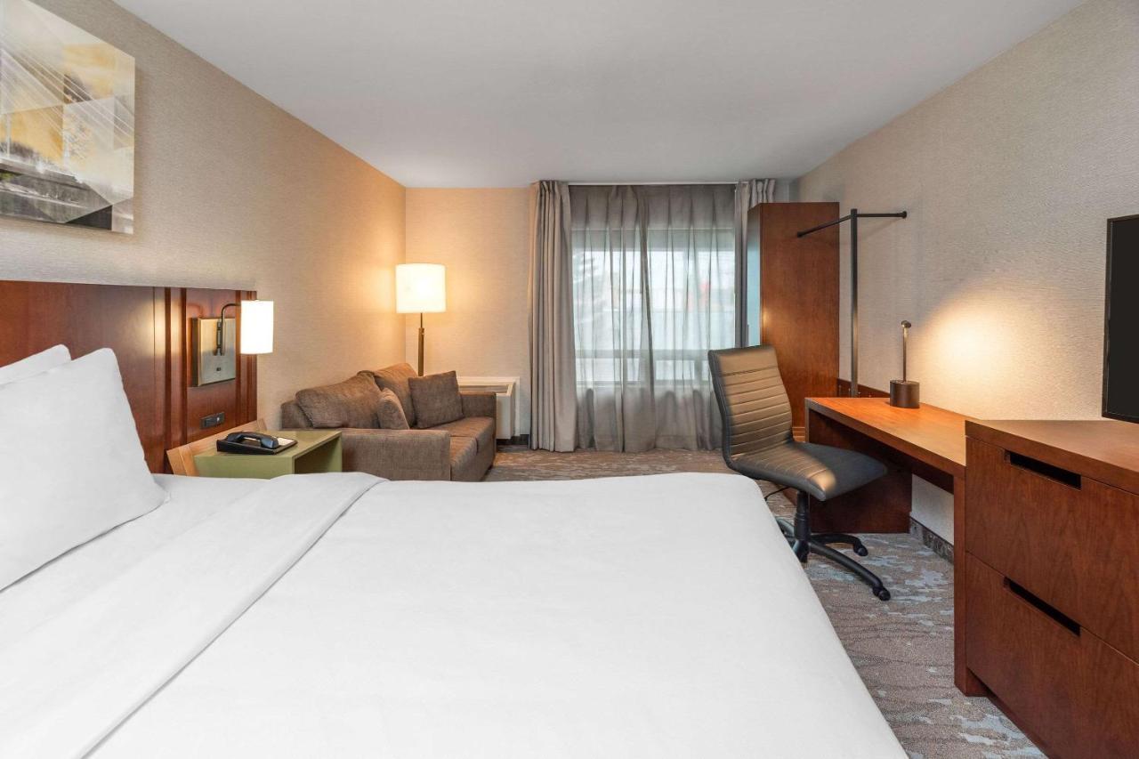 Comfort Inn West Оттава Экстерьер фото