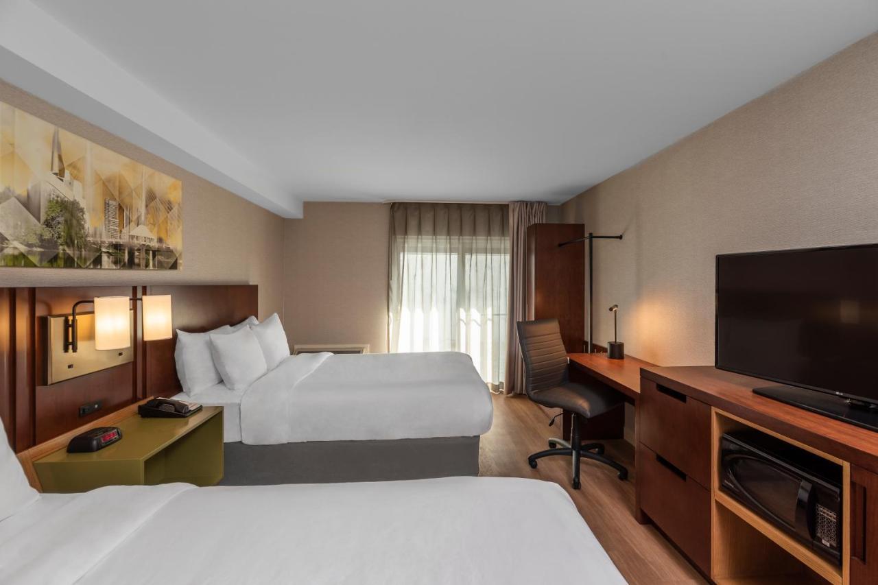 Comfort Inn West Оттава Экстерьер фото