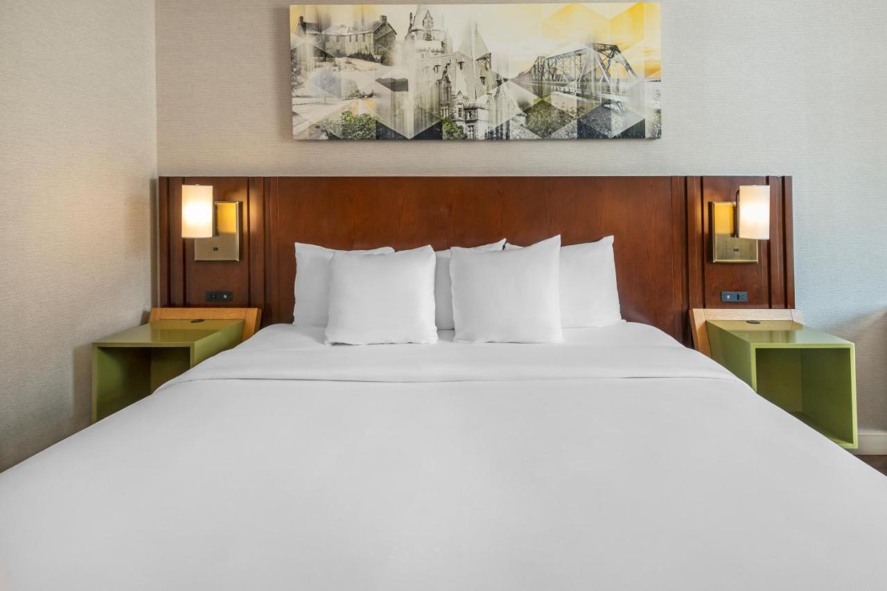 Comfort Inn West Оттава Экстерьер фото