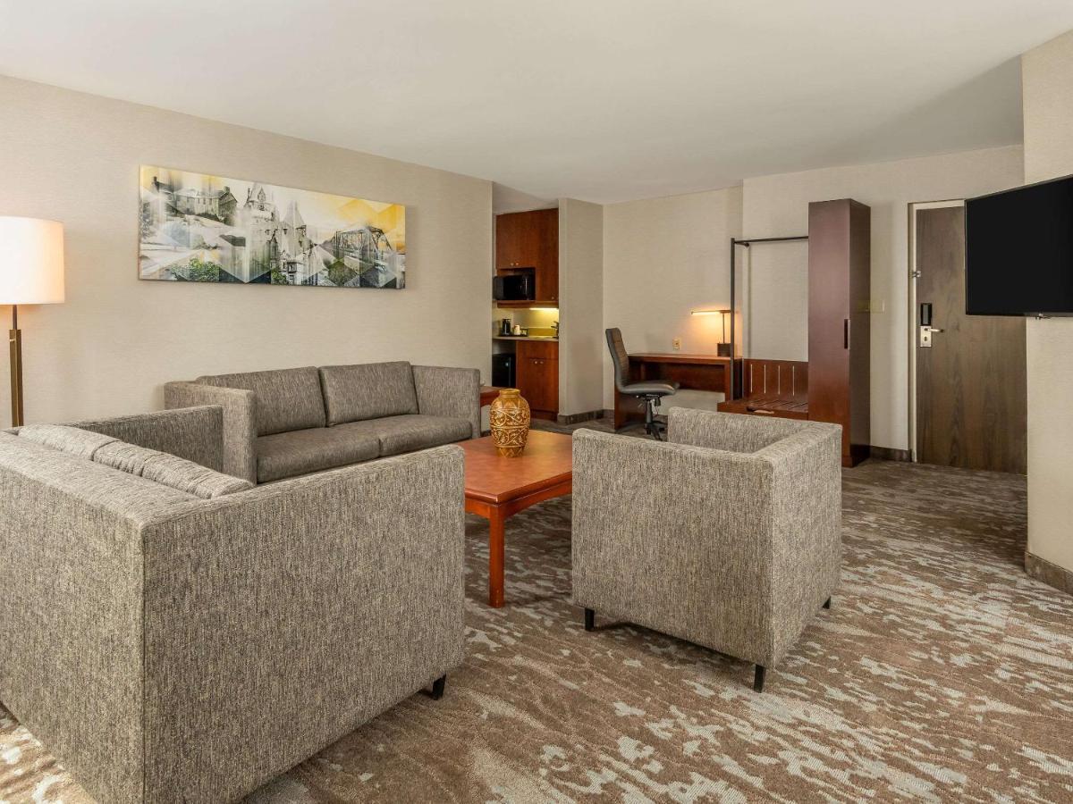 Comfort Inn West Оттава Экстерьер фото