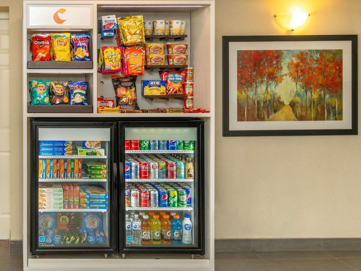 Comfort Inn West Оттава Экстерьер фото