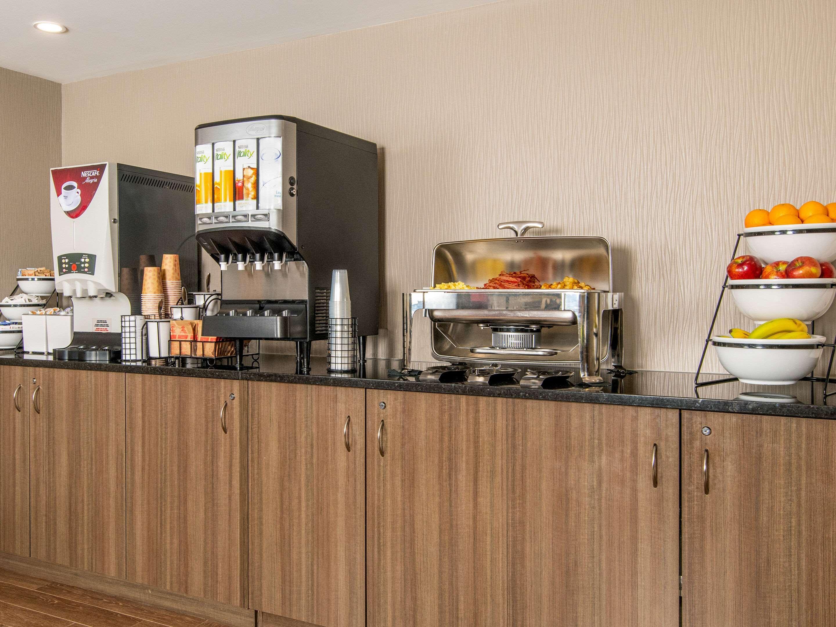 Comfort Inn West Оттава Экстерьер фото